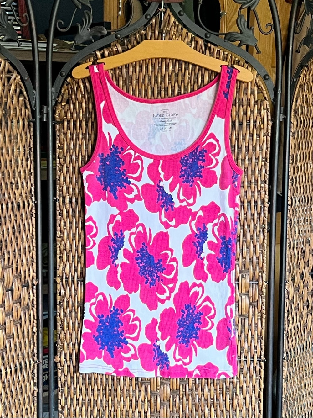 L Organic Cotton Faded Glory Floral Tank Top
